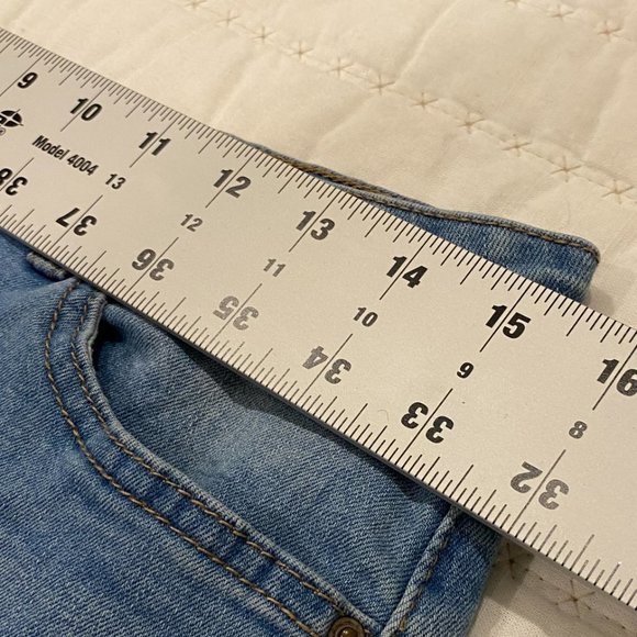 Wax Jeans Light Wash Distressed  Mini Denim Skirt Frayed Hem Size Large #1622 - Picture 8 of 9